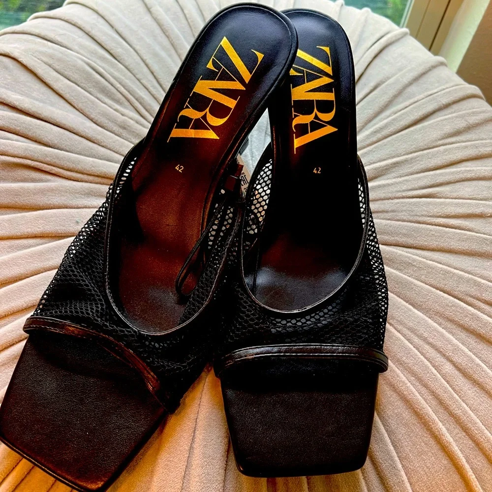 Zara sandal. New out of biz. Sz 11 Eur 42. - Picture 2 of 5